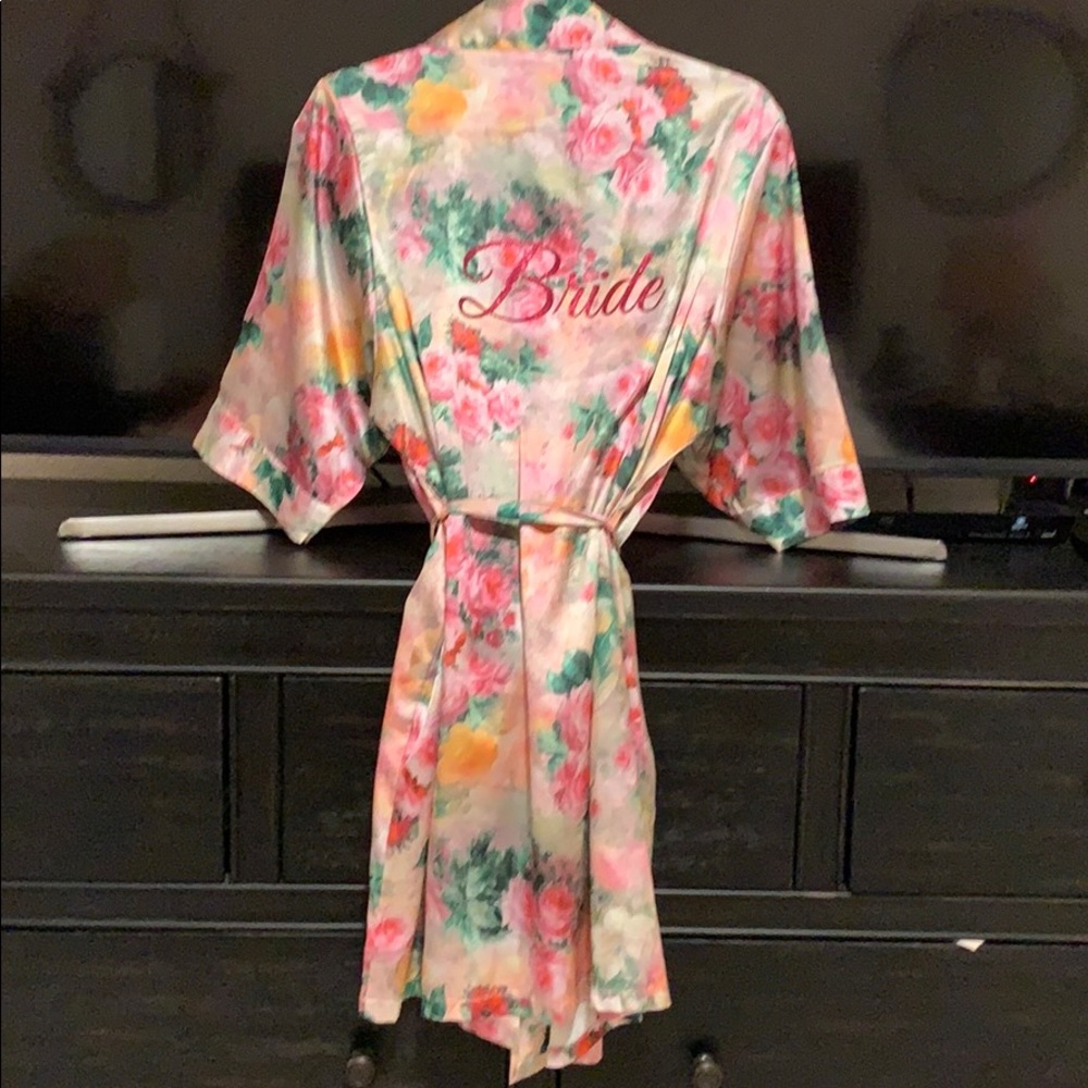 Bridal Robe - Picture 3 of 4